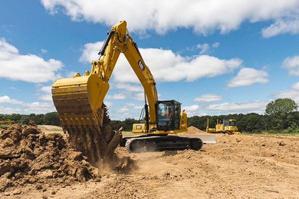 Pag-aalis ng Fault Ng CAT320 Series Excavator Travel Device Deviation